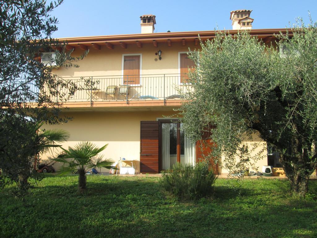 B&B Agli Ulivi Manerba del Garda Bagian luar foto